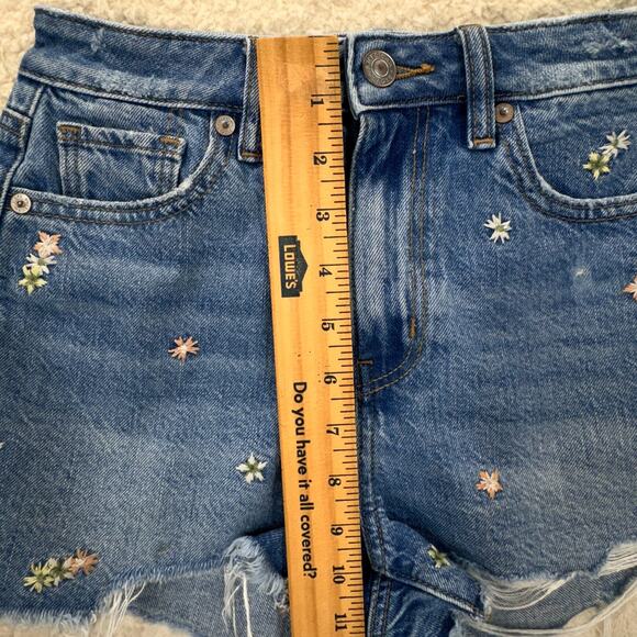 American Eagle Mom Shorts Women 00 Floral Embroidered Distressed Raw Hem Denim - Picture 4 of 12